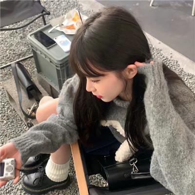蒙娜丽莎与血月亮